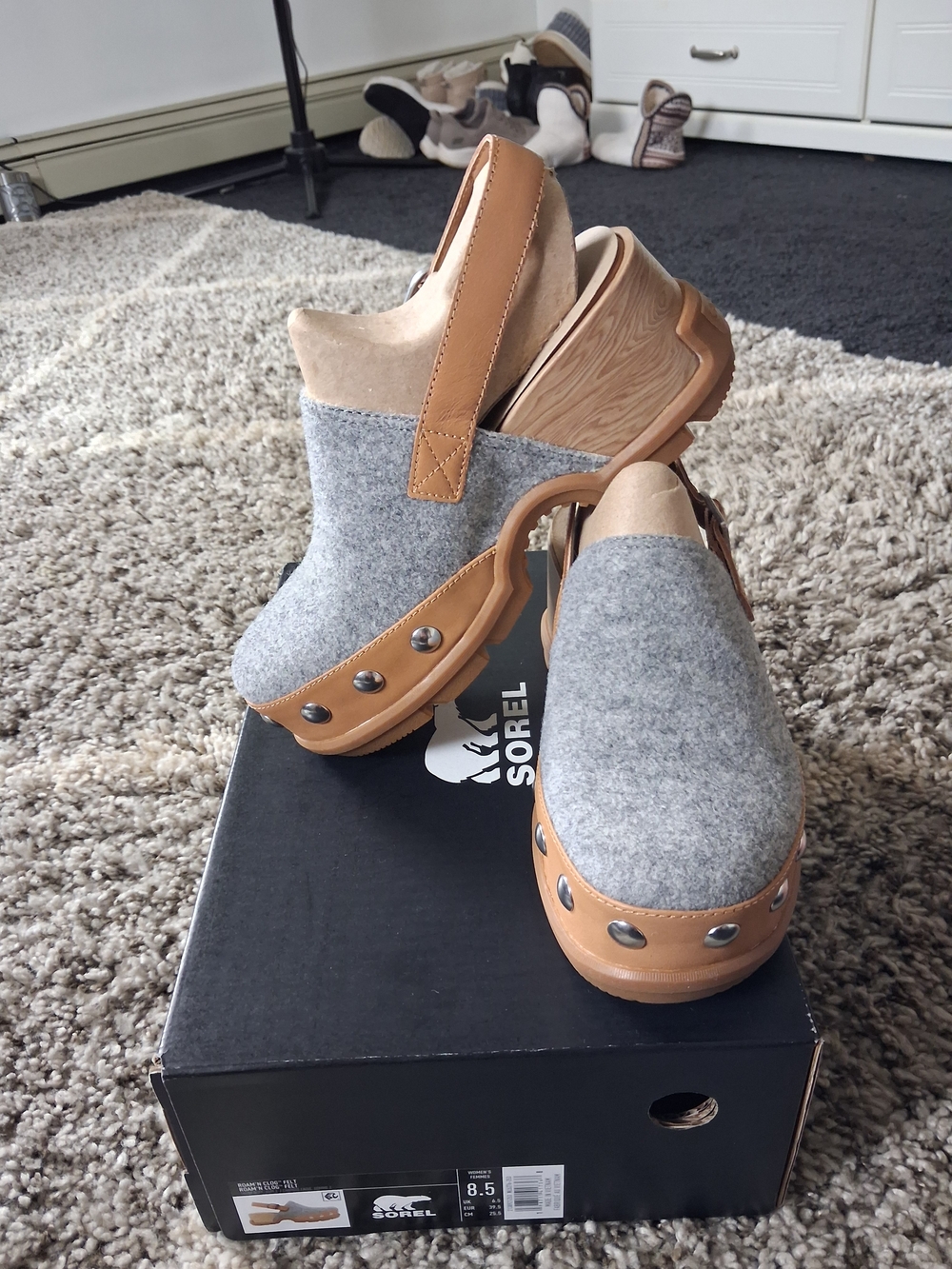 Sorel Grey Felt & Tan Leather Clog Sandals